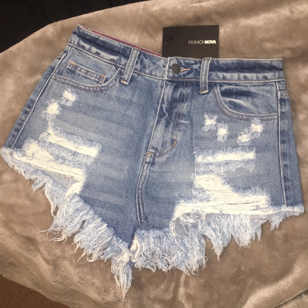 ***SOLD*** Fashion Nova Distressed Denim Shorts - Picture 7 of 8